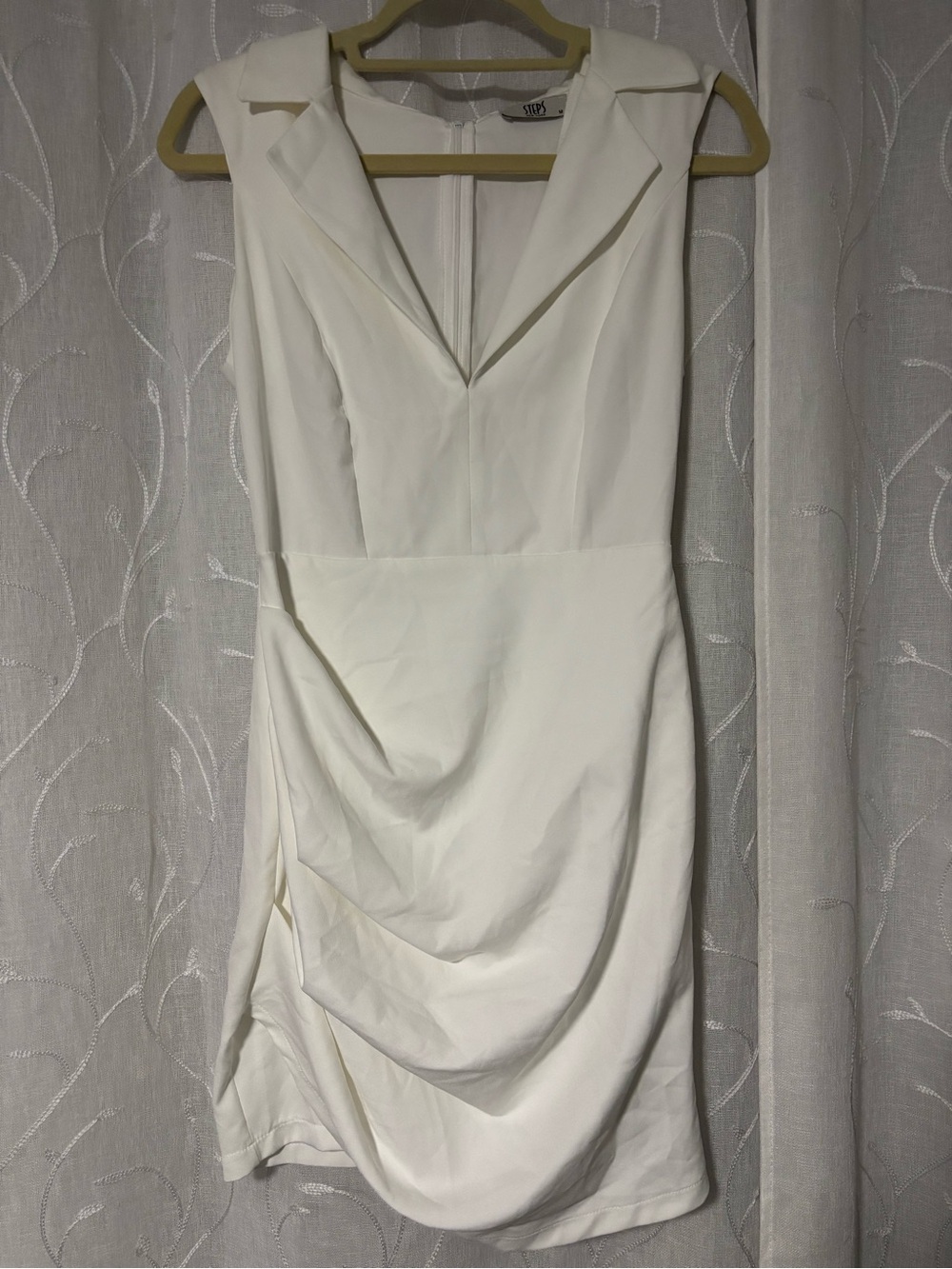 Classic White Sleeveless V-Neck Dress